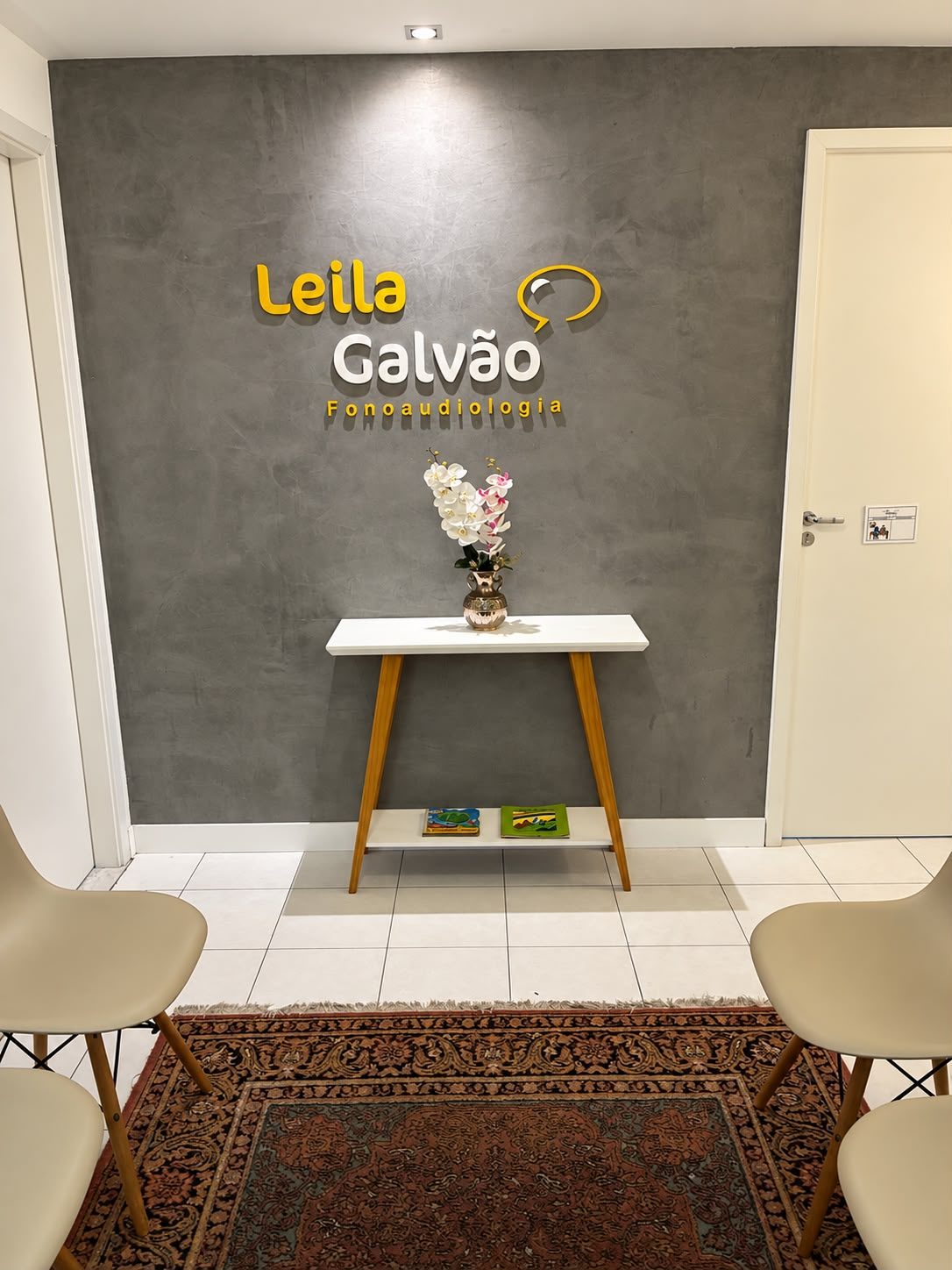 Recepção do consultório Leila Galvão Fonoaudiologia